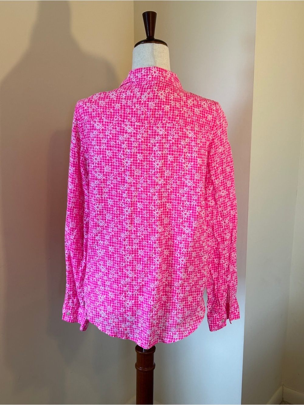 Lilly Pulitzer Bright Pink Printed Button-Down Women's Shirt - Picture 3 of 7